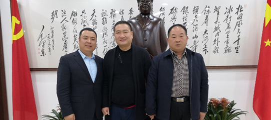 重庆河南周口商会会长黄辉先生一行到郑州市周口商会走访交流